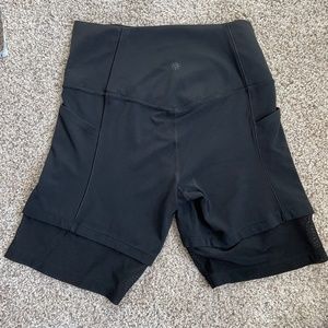 Athleta Black Mesh Me Up 8" Biker Short Small